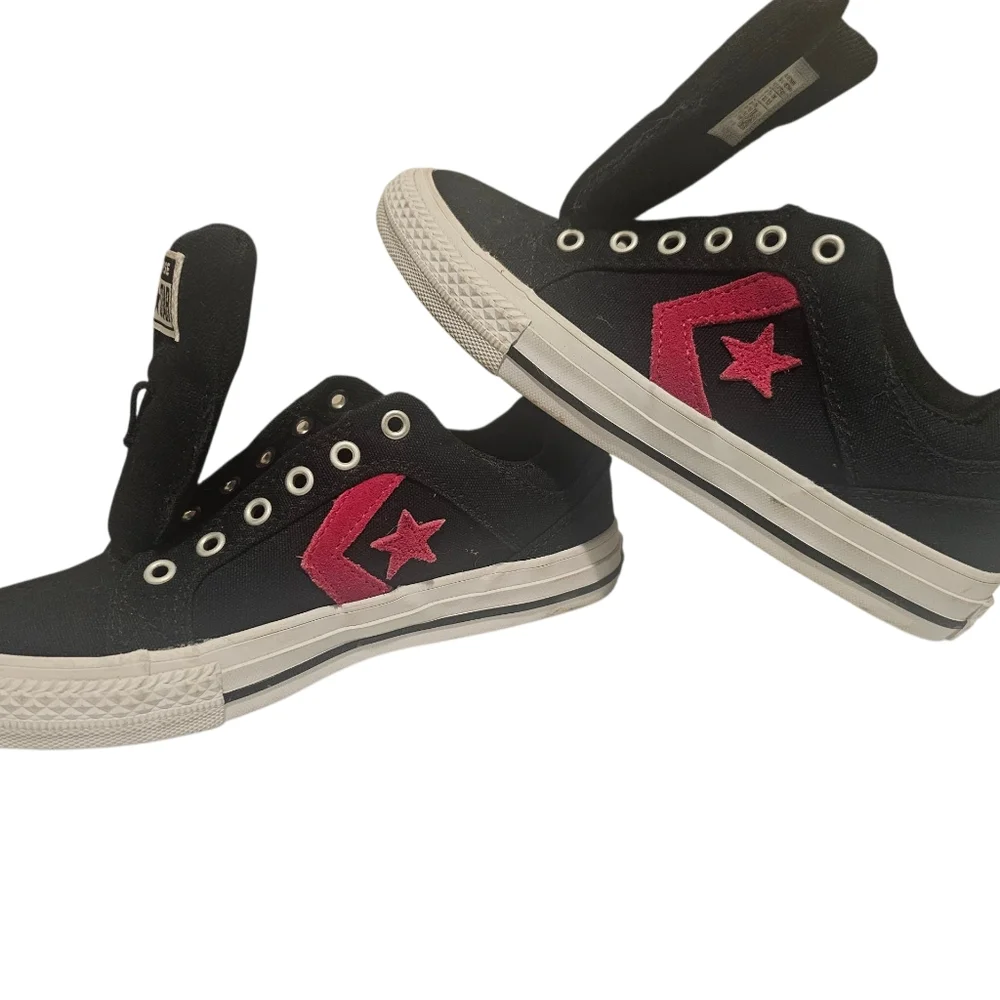 Converse All‎ Star Youth Size 2- Black Sneakers with Pink Star